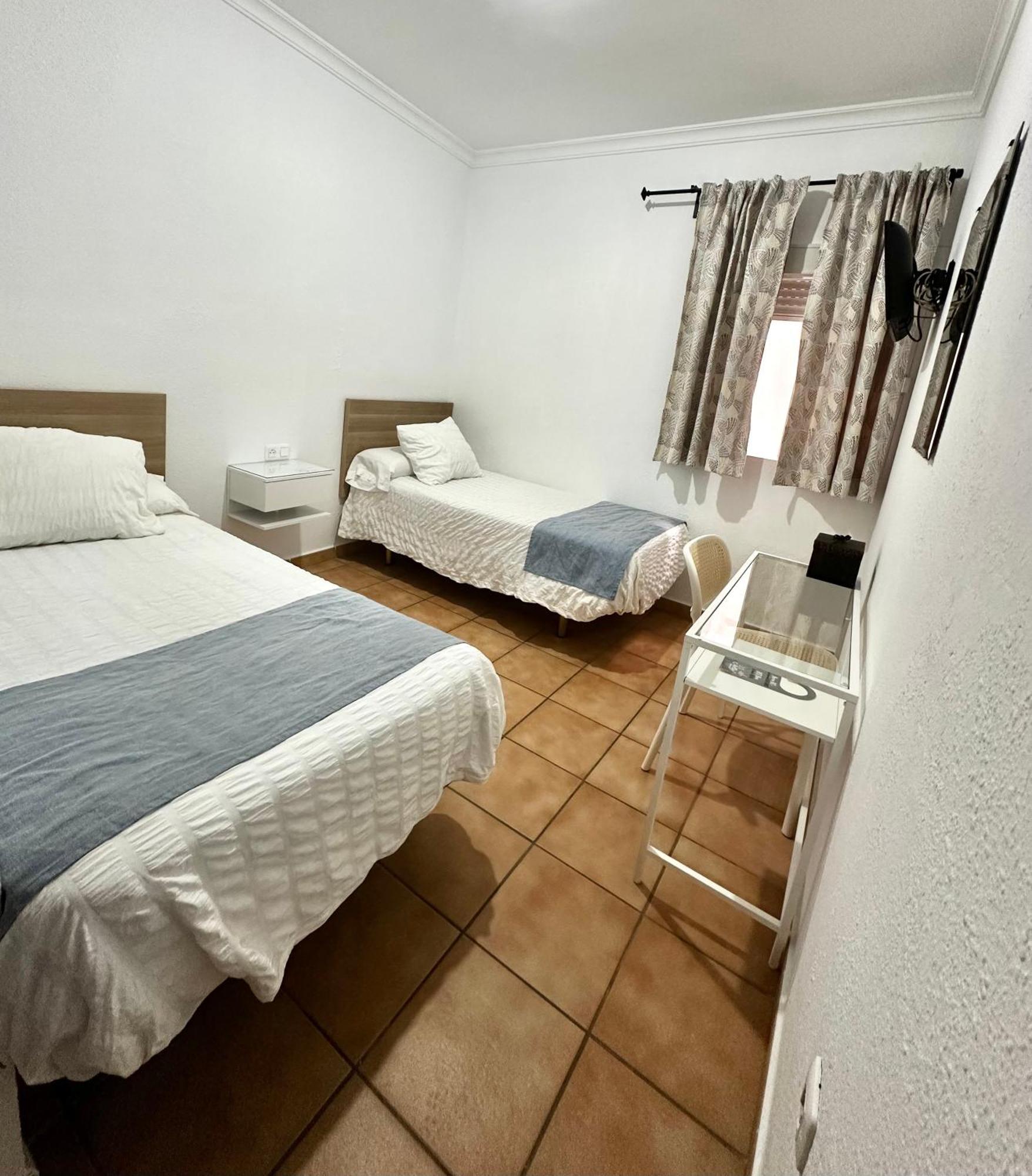 Hostal Mellizo Lebrija Dış mekan fotoğraf